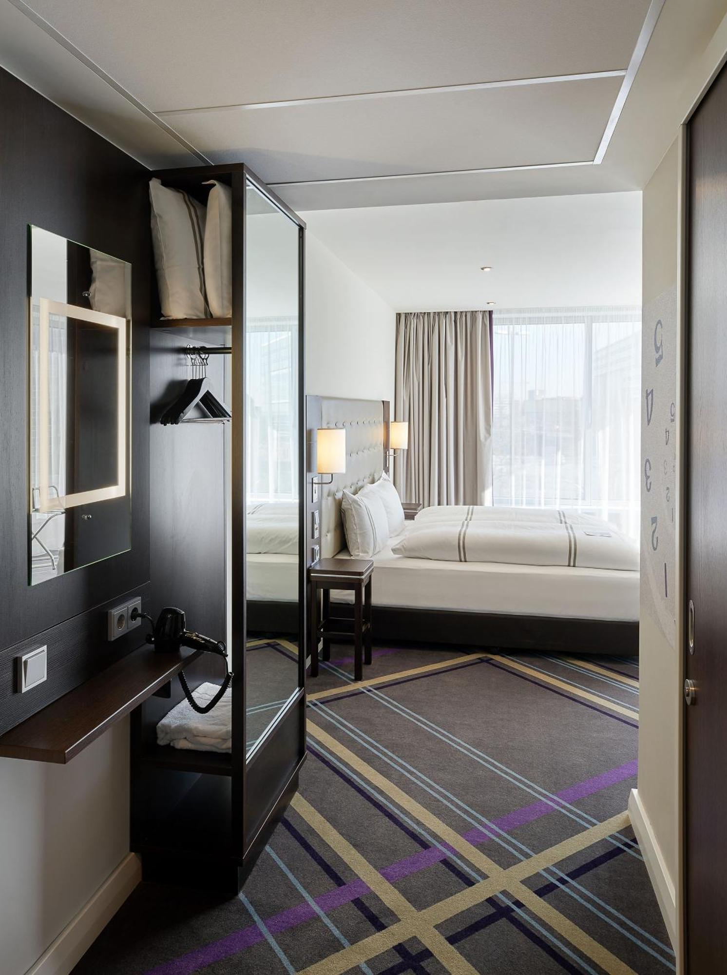 Premier Inn Hamburg City Zentrum Extérieur photo