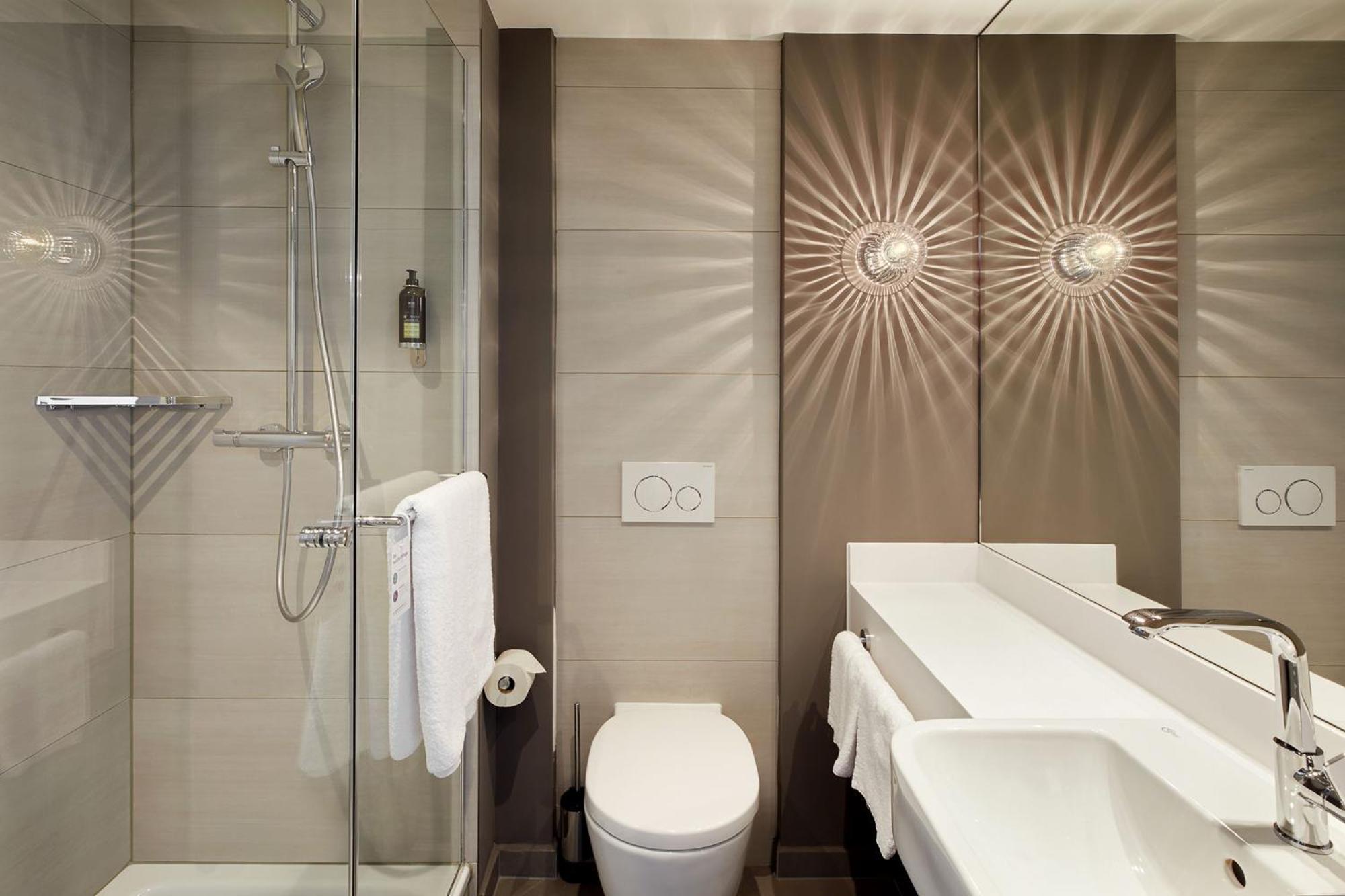 Premier Inn Hamburg City Zentrum Extérieur photo
