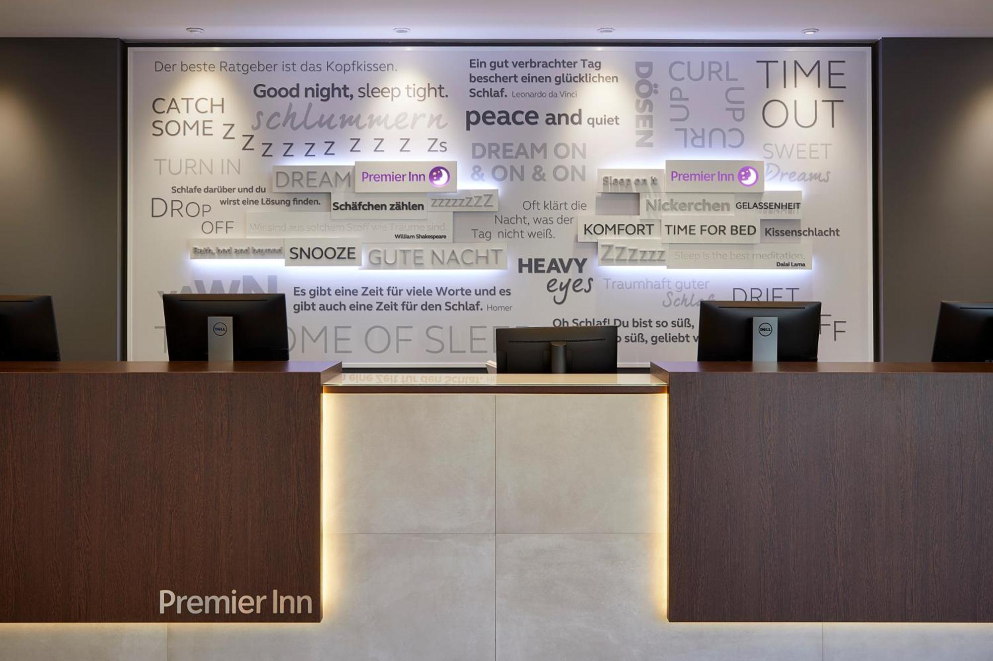 Premier Inn Hamburg City Zentrum Extérieur photo